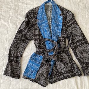 Zara bandanna inspired loose fit blazer with belt.